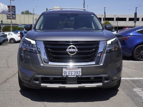 Used 2024 Nissan Pathfinder SL image 6
