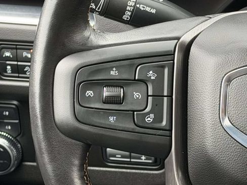 Used 2022 GMC Yukon AT4 w/ AT4 Premium Plus Package AWD/4WD image 19