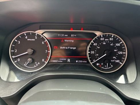 Used 2025 Nissan Rogue SV FWD image 27
