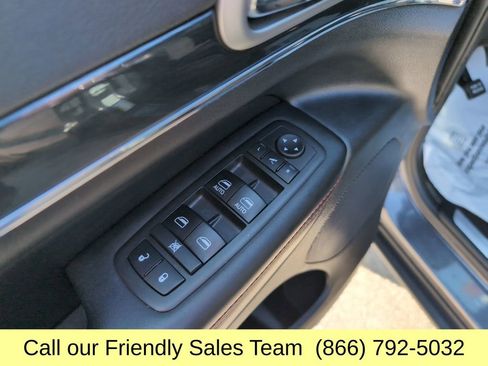 Used 2018 Jeep Grand Cherokee Trailhawk image 13