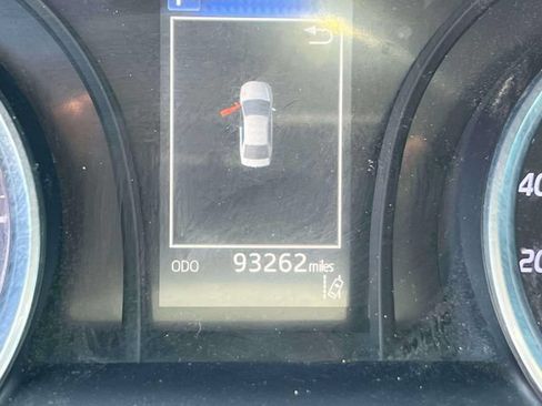 Used 2019 Toyota Camry SE FWD image 32