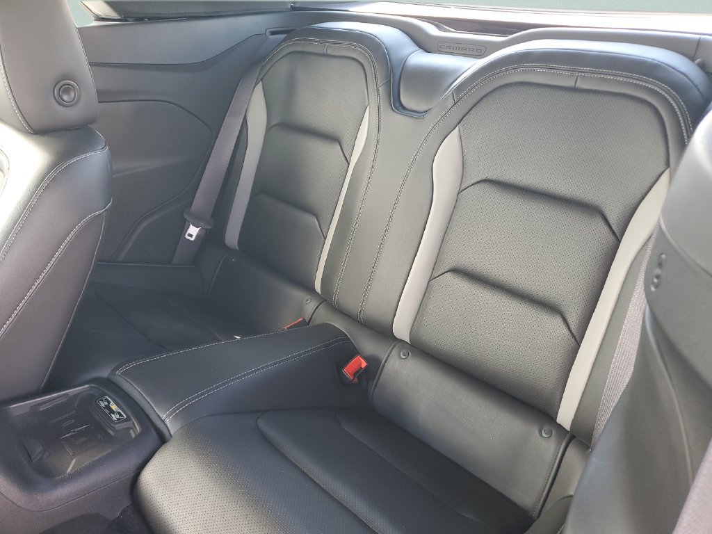 Used 2016 Chevrolet Camaro SS RWD image 10