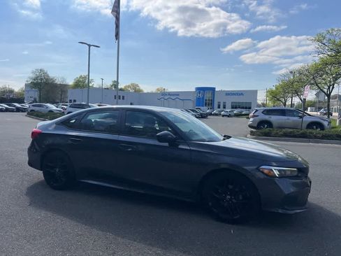 Used 2023 Honda Civic Sport image 13