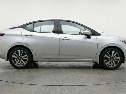 Used 2025 Nissan Versa SV image 11