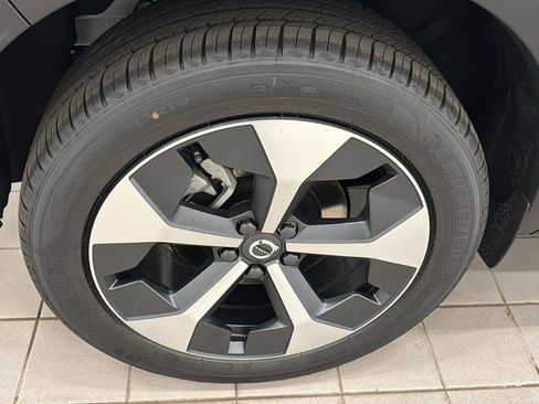 Used 2026 Volvo XC40 B5 Plus w/ Protection Package Premier image 31