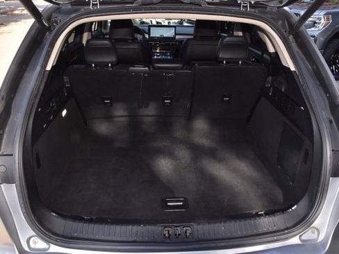 Used 2022 Lincoln Nautilus FWD w/ Premium Package image 36