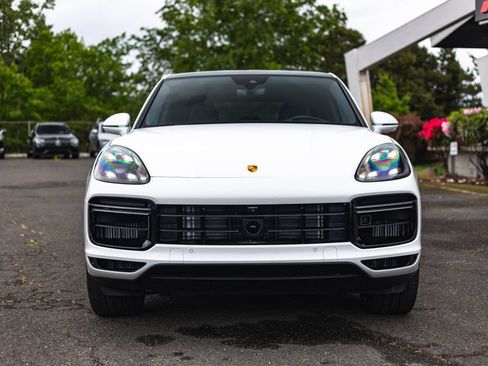 Used 2023 Porsche Cayenne Turbo S AWD/4WD image 8