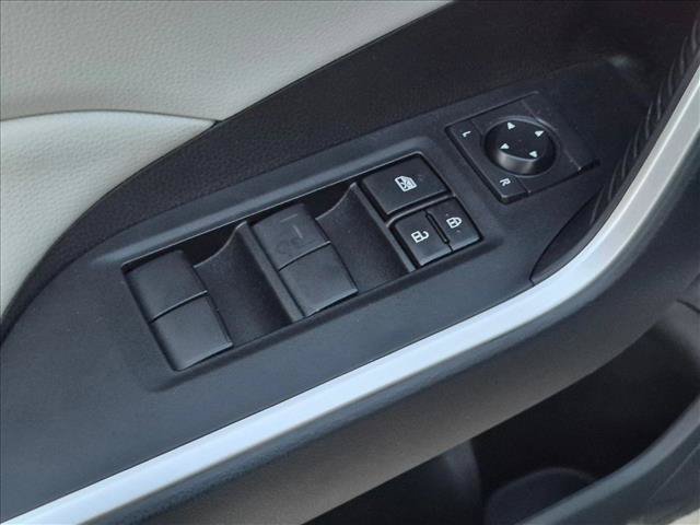 Used 2021 Toyota RAV4 XLE FWD image 13