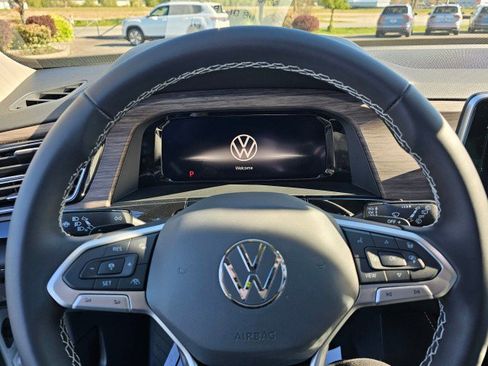 New 2025 Volkswagen Atlas SEL image 27