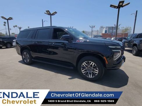 Certified 2025 Chevrolet Suburban Z71 AWD/4WD image 2