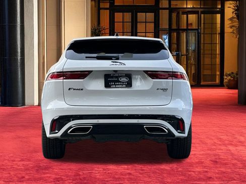 Used 2023 Jaguar F-PACE R-Dynamic S image 11