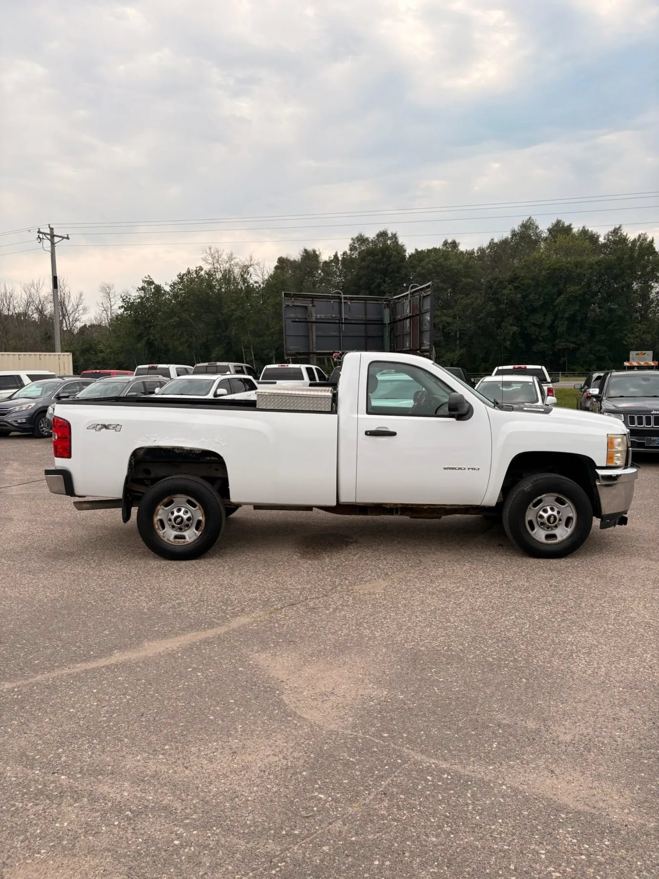 Used 2012 Chevrolet Silverado 2500 W/T w/ Snow Plow Prep Package AWD/4WD image 2