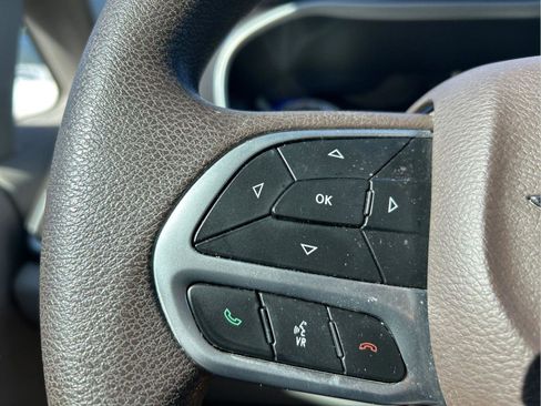 Certified 2017 Chrysler Pacifica Touring Plus w/ Security Group image 16