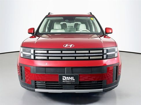 Used 2025 Hyundai Santa Fe SEL image 2
