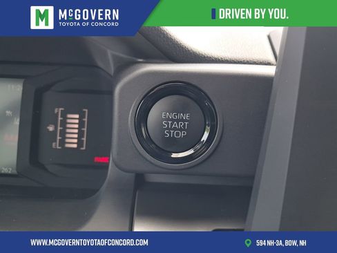 Used 2025 Toyota Tacoma SR5 AWD/4WD image 23