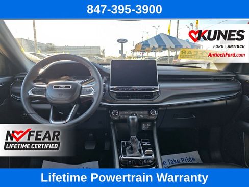 Used 2025 Jeep Compass Trailhawk AWD/4WD image 33