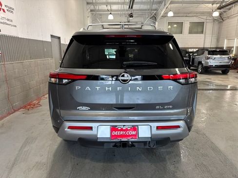 Used 2025 Nissan Pathfinder SL w/ SL Premium Package AWD/4WD image 5