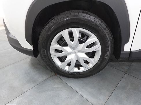 Used 2024 Toyota Corolla Cross L image 26