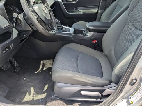 Used 2025 Toyota RAV4 LE AWD/4WD image 11