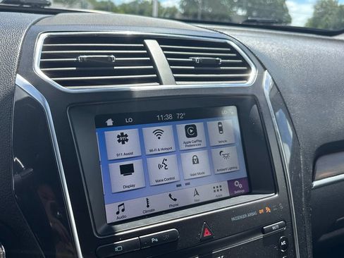 Used 2019 Ford Explorer Limited w/ Ford Safe & Smart Package AWD/4WD image 36