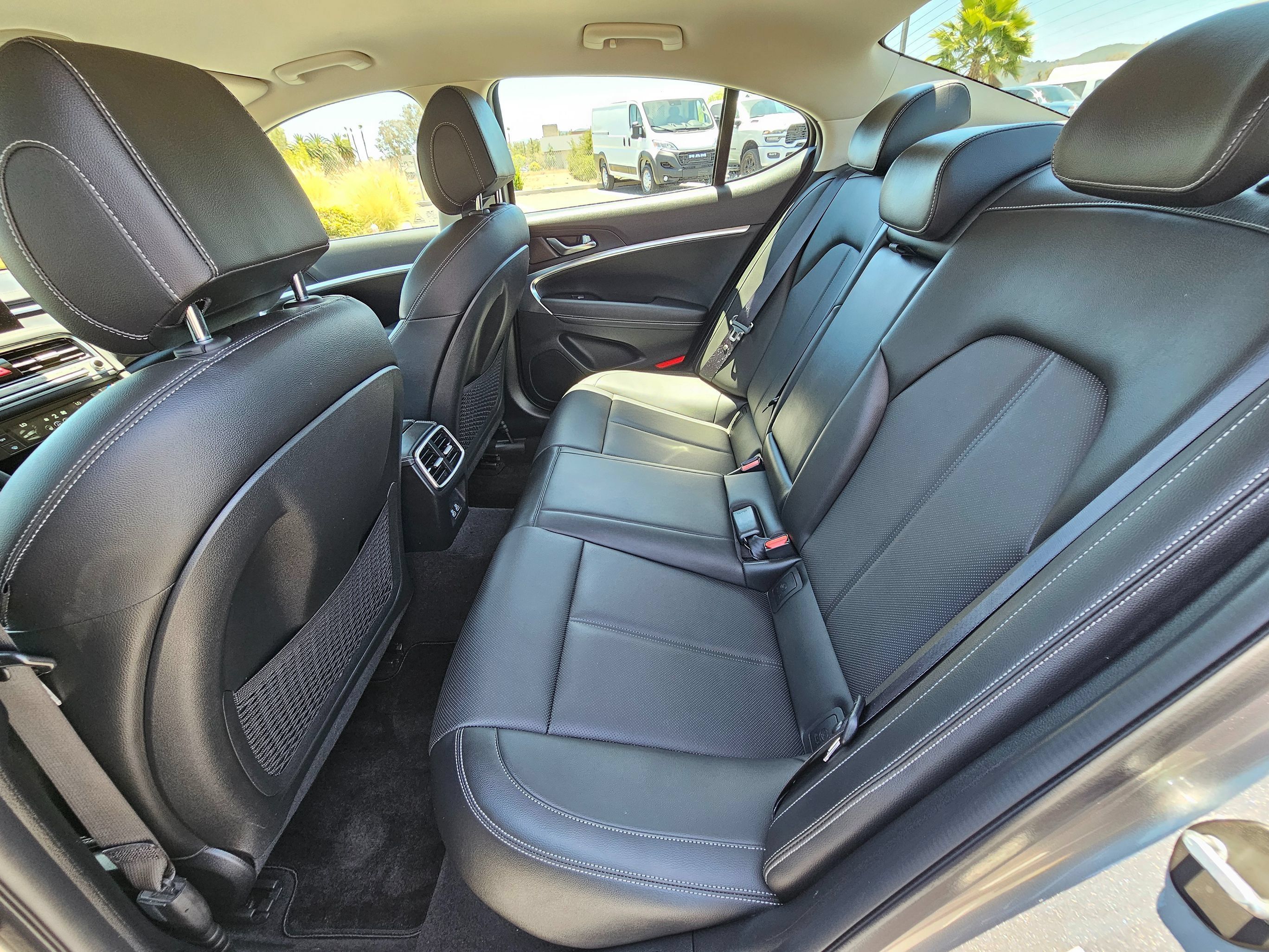 Used 2025 Genesis G70 2.5T RWD image 20