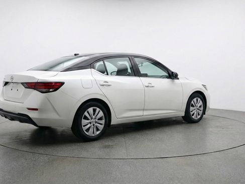 Used 2025 Nissan Sentra S FWD image 9