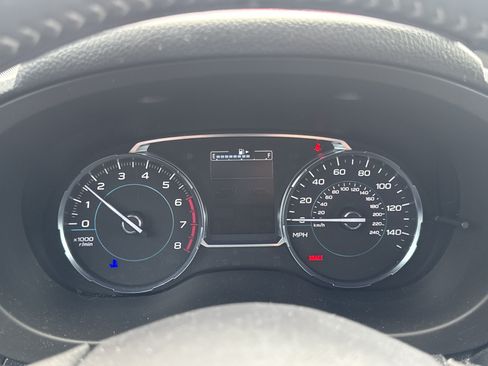 Used 2017 Subaru Forester 2.5i Touring AWD/4WD image 6