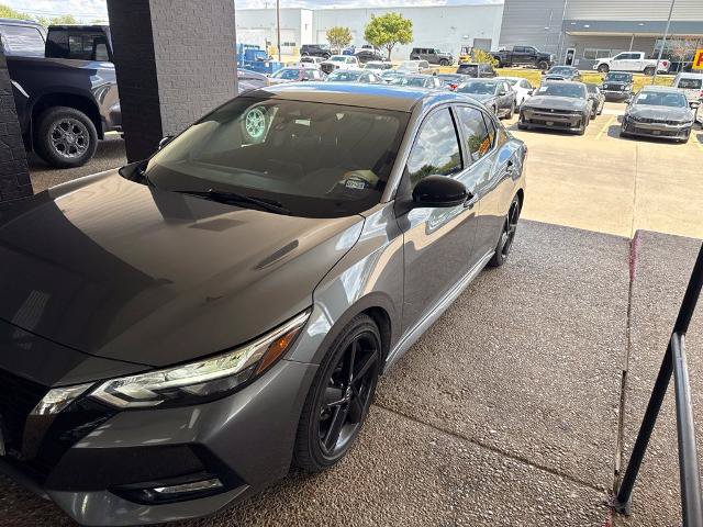 Used 2021 Nissan Sentra SR FWD image 1