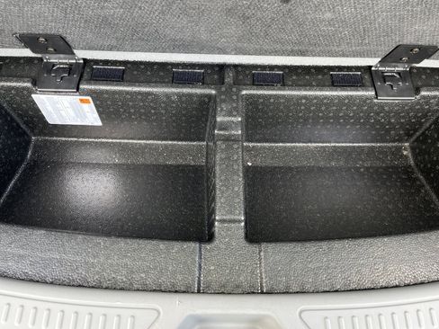 Used 2023 GMC Acadia SLT image 25