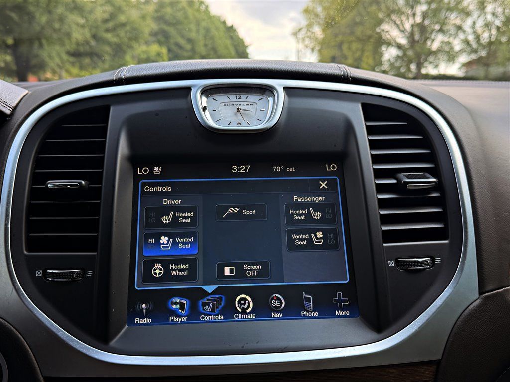 Used 2012 Chrysler 300 C Luxury Series w/ 19-Premium Speaker Group RWD image 17