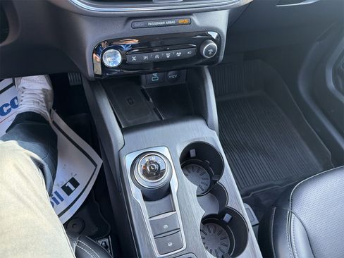 Used 2023 Ford Escape Platinum image 16