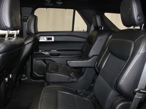 Used 2020 Ford Explorer Limited image 21