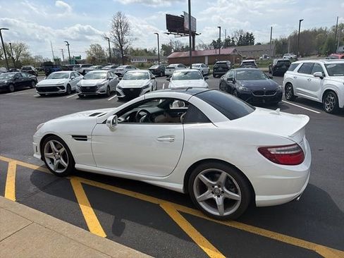Used 2015 Mercedes-Benz SLK 250 image 11