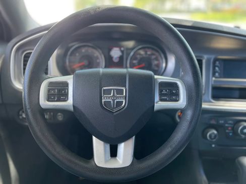 Used 2012 Dodge Charger SE RWD image 29
