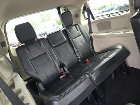 Used 2012 Chrysler Town & Country Touring-L w/ Entertainment Group #2 FWD image 49