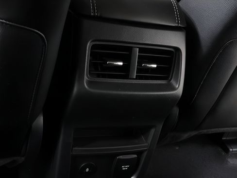 Used 2024 Ford Edge Titanium AWD/4WD image 25