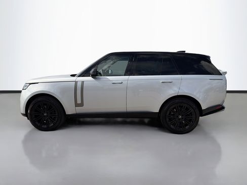 New 2025 Land Rover Range Rover SE image 2