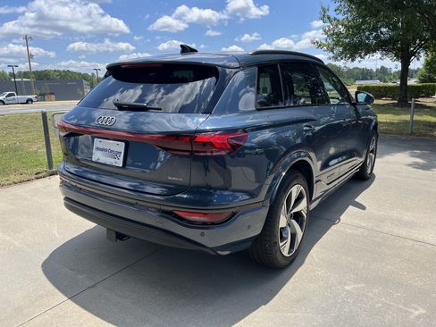 Used 2025 Audi Q6 e-tron Premium Plus w/ Premium Plus AWD/4WD image 13