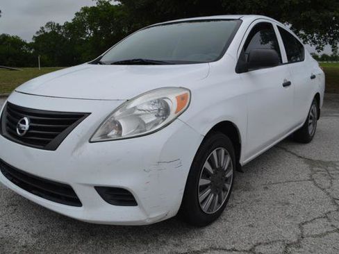 Used 2012 Nissan Versa S FWD image 1