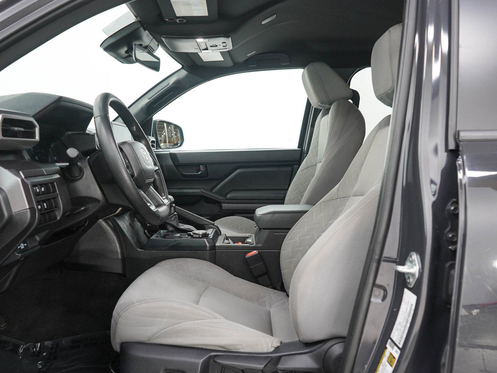 Used 2025 Toyota Tacoma SR5 AWD/4WD image 22