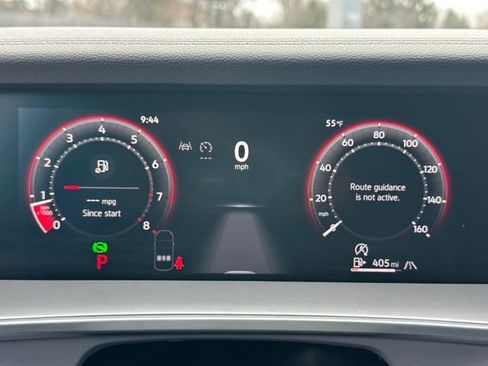 Certified 2025 Volkswagen Tiguan SE w/ Panoramic Sunroof Package image 40