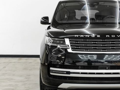 Used 2023 Land Rover Range Rover Autobiography image 48