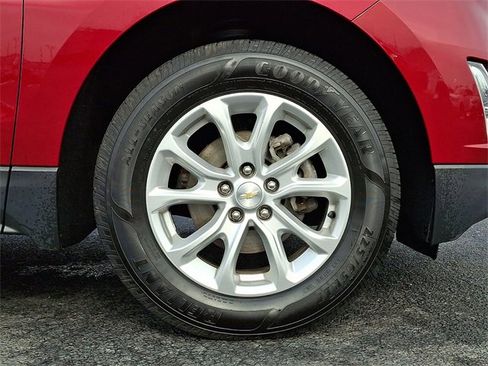 Used 2018 Chevrolet Equinox LT image 11