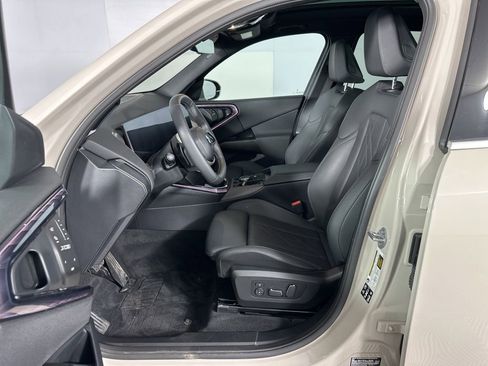 Used 2025 BMW X3 xDrive30i w/ Premium Package image 7