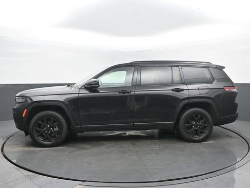 Used 2024 Jeep Grand Cherokee L Altitude image 6