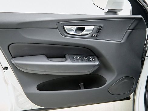 Certified 2023 Volvo XC60 T8 Plus image 11