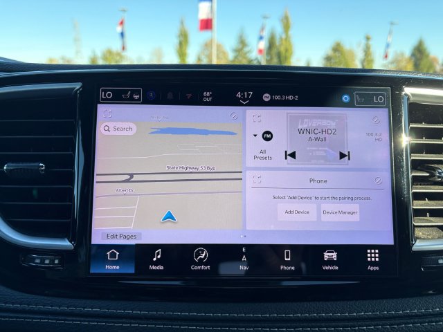 Used 2025 Chrysler Pacifica Limited FWD image 27