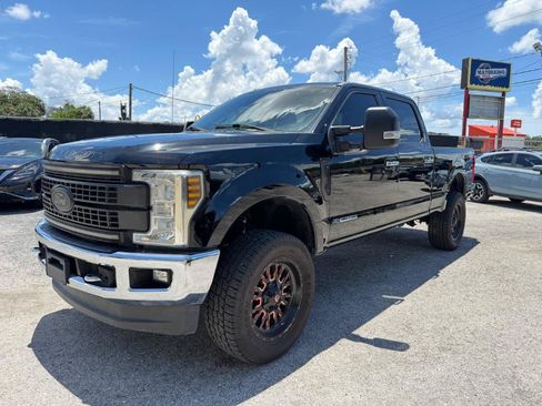 Used 2018 Ford F250 XLT w/ XLT Premium Package AWD/4WD image 1