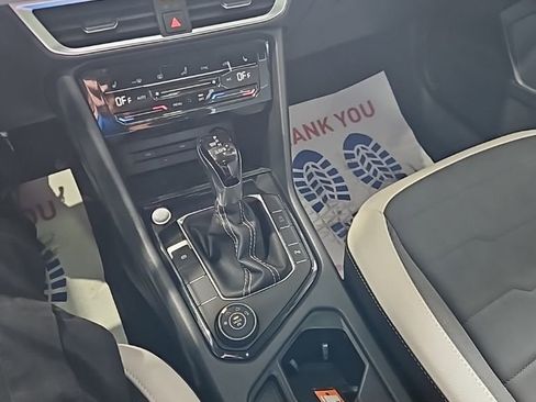 Used 2025 Volkswagen Taos SE image 30