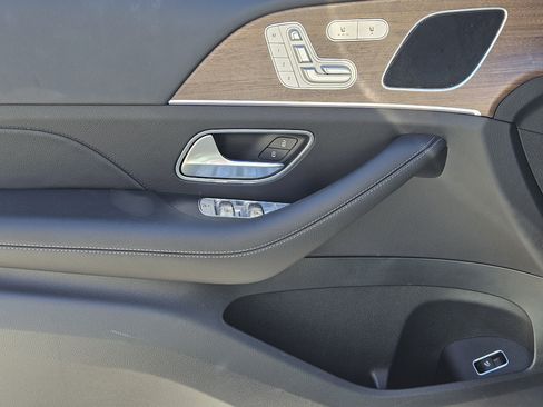 Certified 2025 Mercedes-Benz GLE 350 4MATIC image 24
